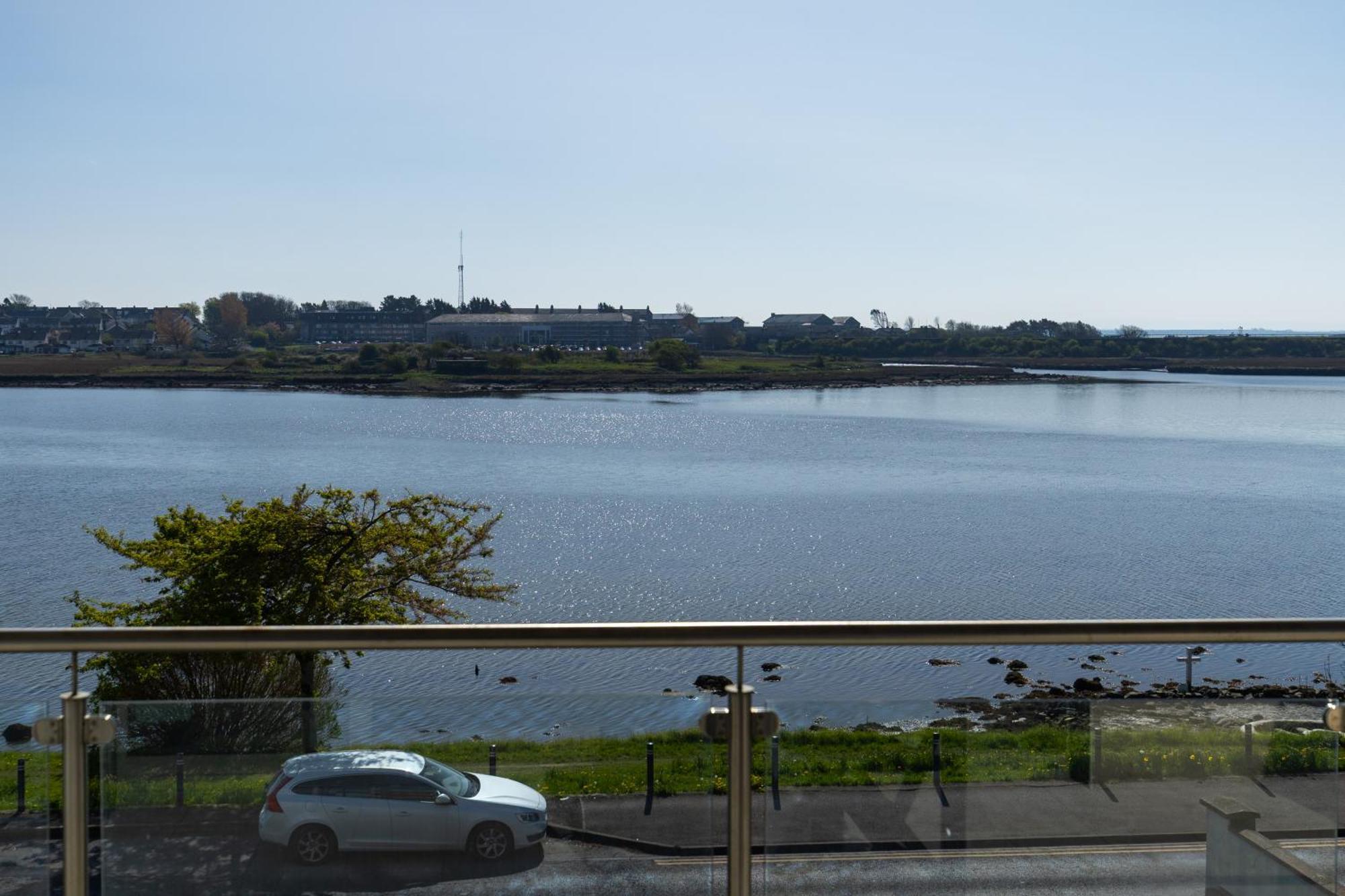 Tur An Tsaile - Galway Lakeside Apartments Ngoại thất bức ảnh